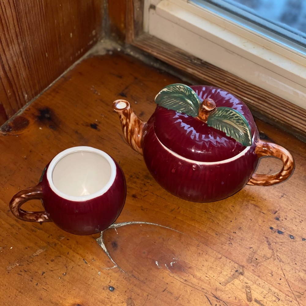 Vintage Apple tea cup and tea pot